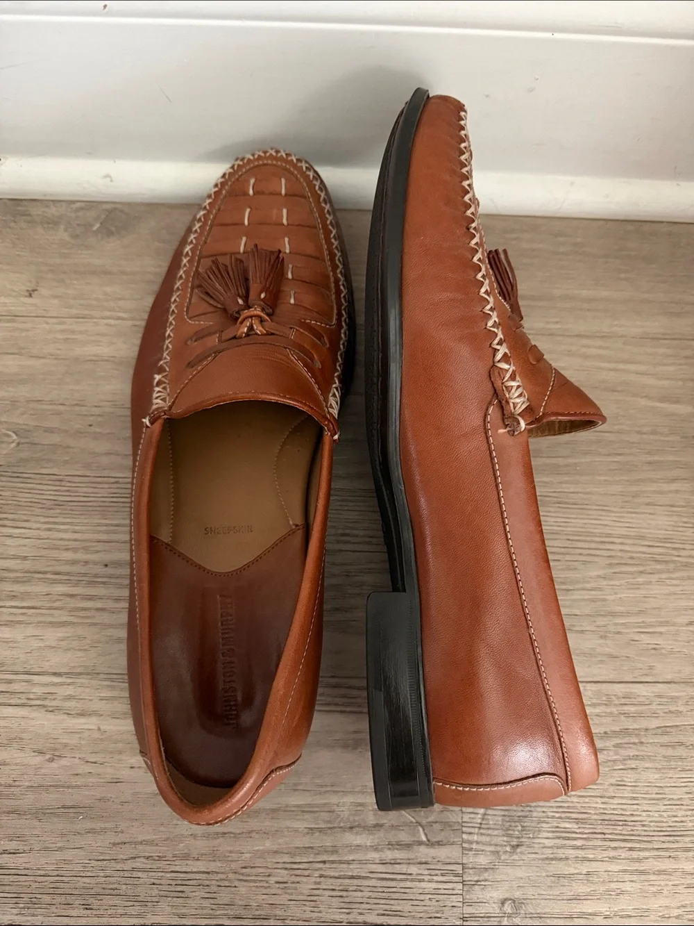 Johnston & Murphy Sheepskin Leather Tassel Loafers Men's Size 11